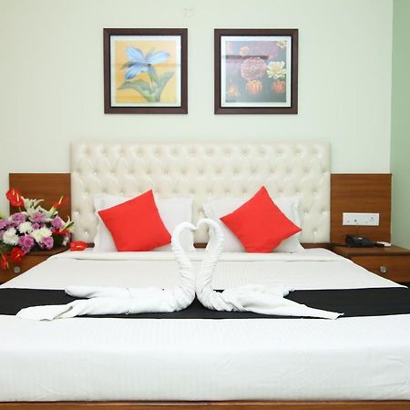 Hotel Crystal Orchid Bangalore Bagian luar foto