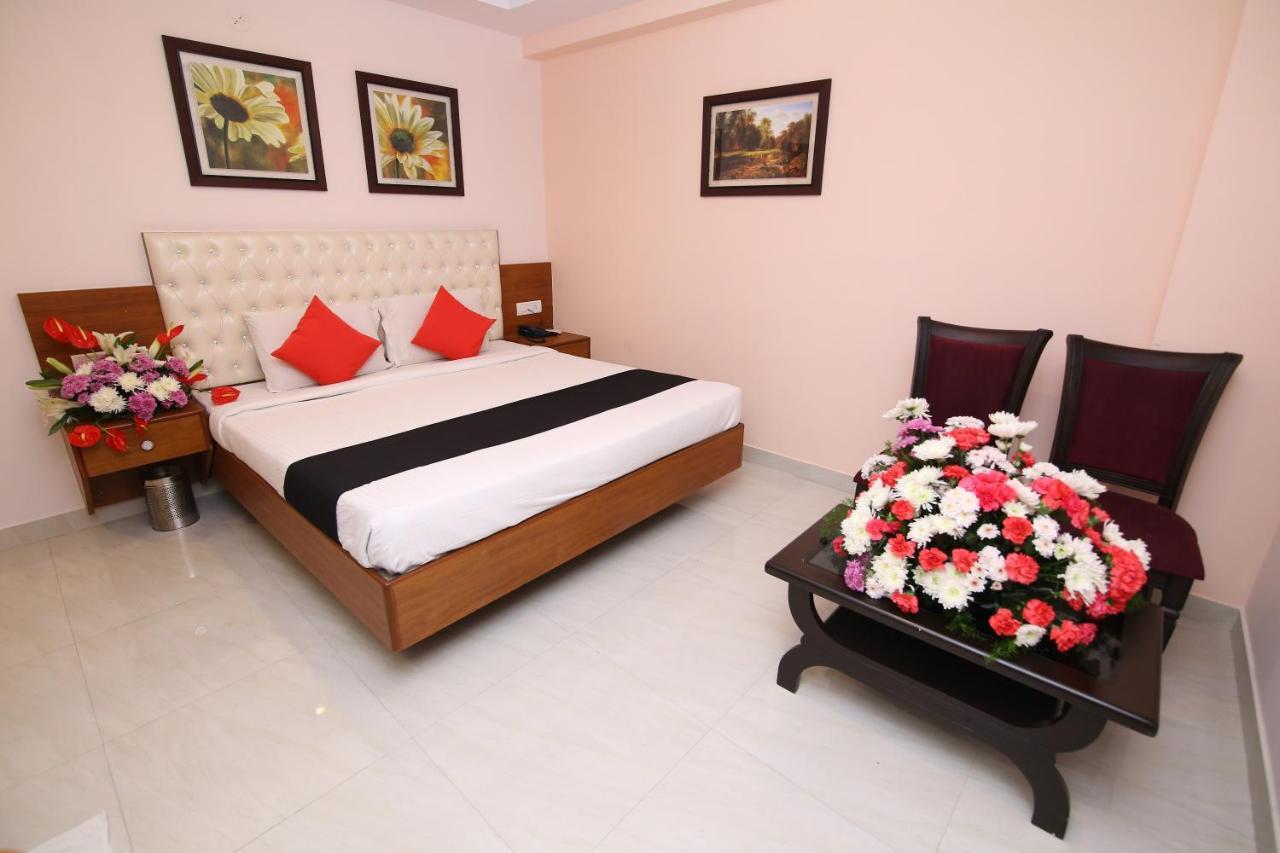 Hotel Crystal Orchid Bangalore Bagian luar foto