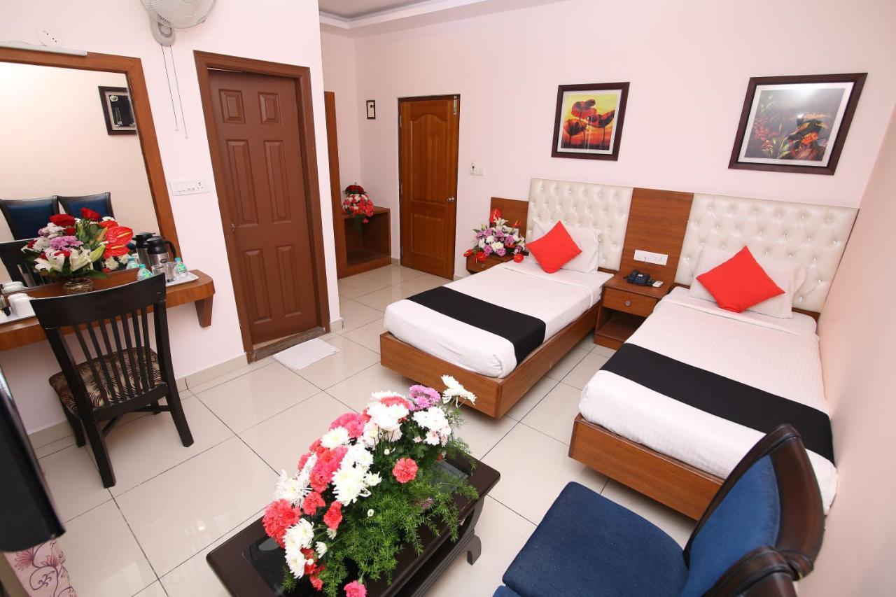 Hotel Crystal Orchid Bangalore Bagian luar foto