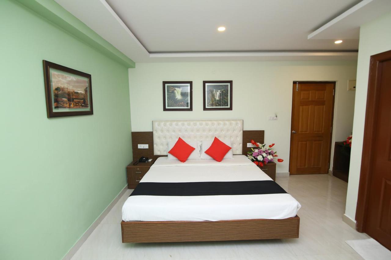 Hotel Crystal Orchid Bangalore Bagian luar foto